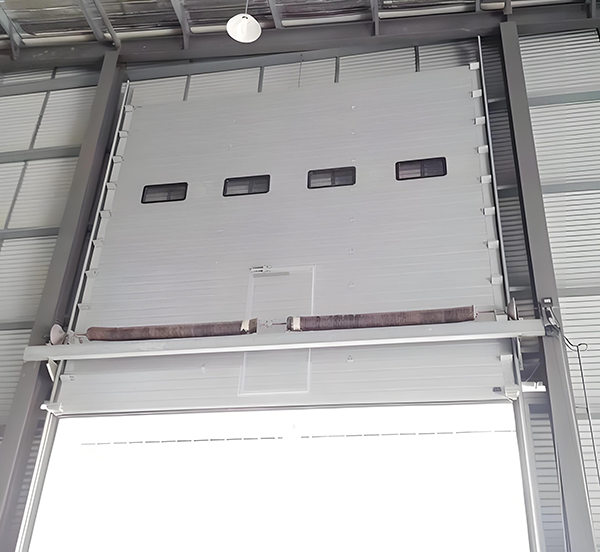 留坝工业滑升门