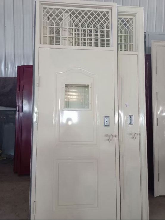 留坝学校教室门 留坝学校教室门