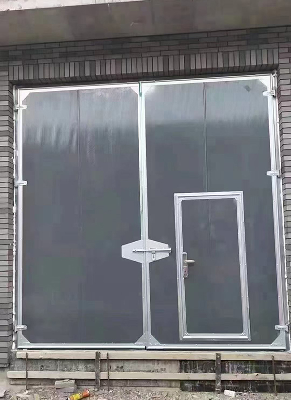 留坝工业平开门在大型设备制造车间的应用实例